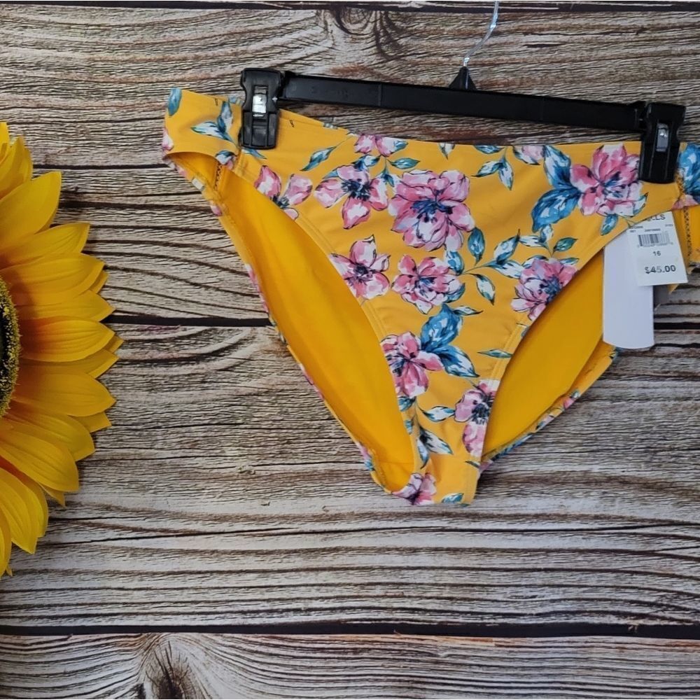 "Daisy Fuentes" Woman's bikini 👙 bottoms Size:16 multicolored mango 🥭 NWT